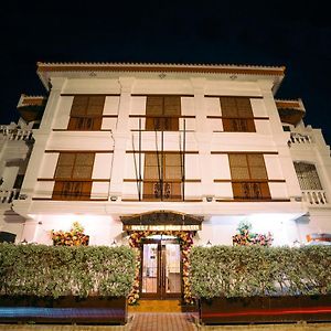 West Loch Park Hotel Vigan